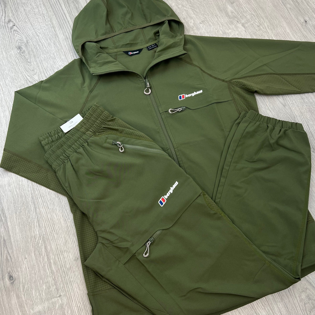 Berghaus 'WaverTree' Tracksuit - Khaki