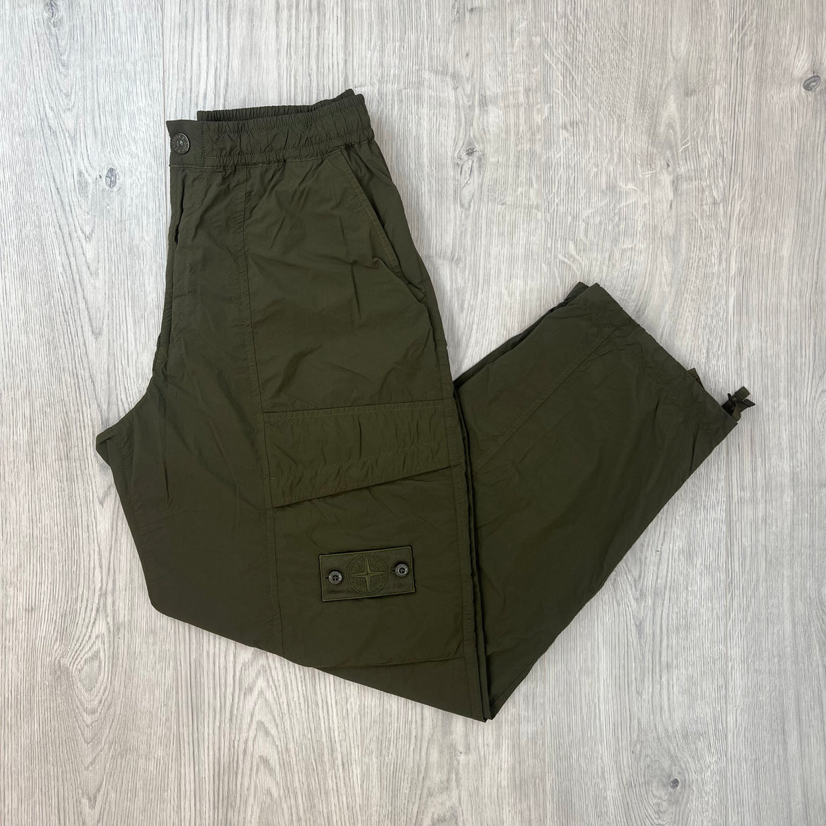 Stone Island Ghost SMERIGLIATO Cargo Trousers - Military Green