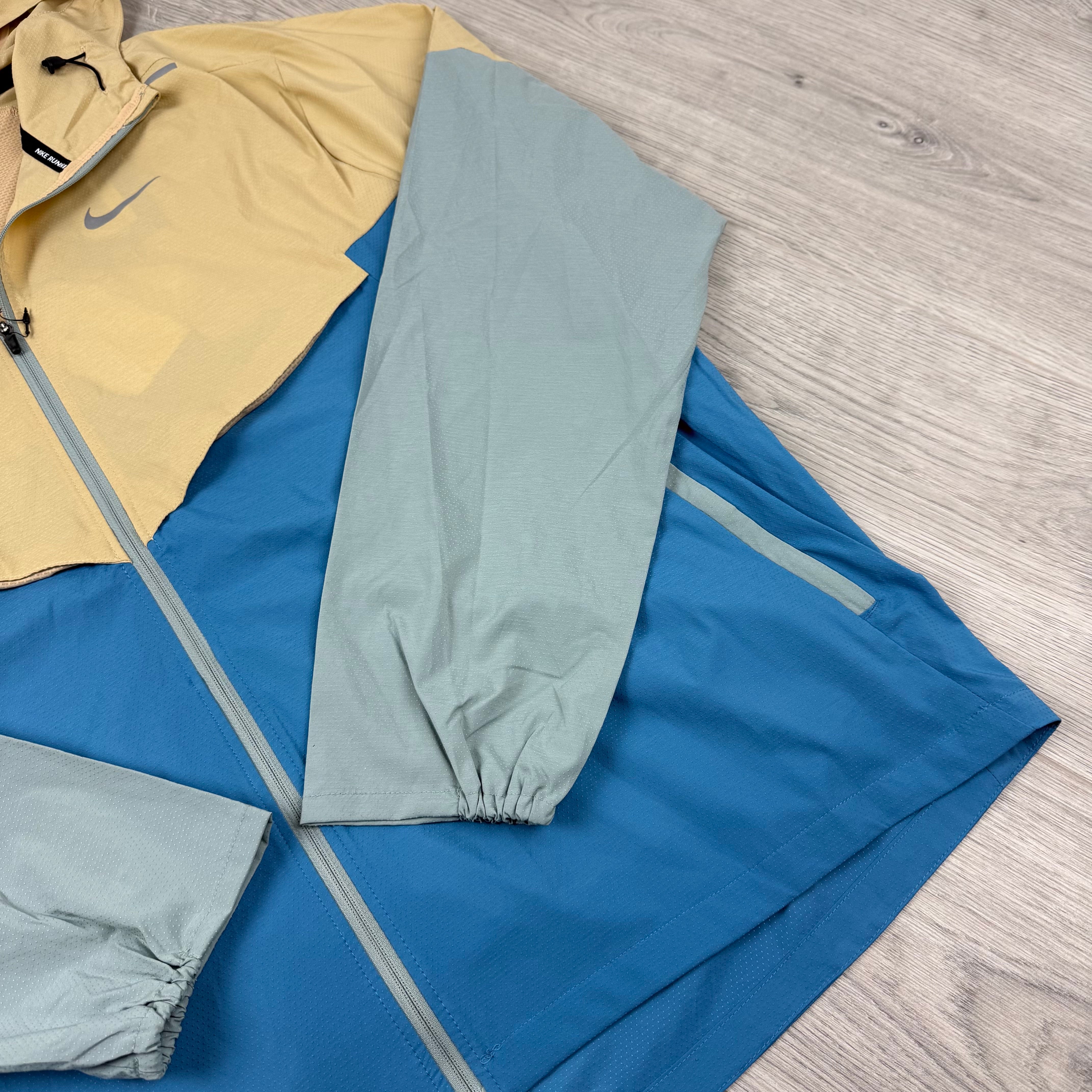 Nike Miler Repel Windbreaker - Beige/Blue